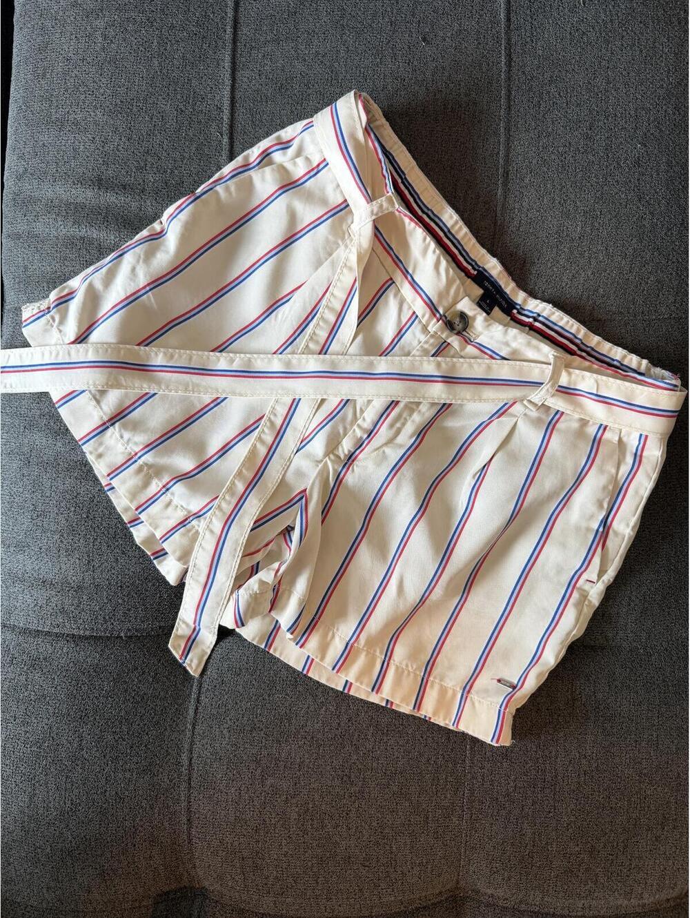 Tommy Hilfiger Striped Belted Shorts Women’s Size 6 Coastal Preppy Summer